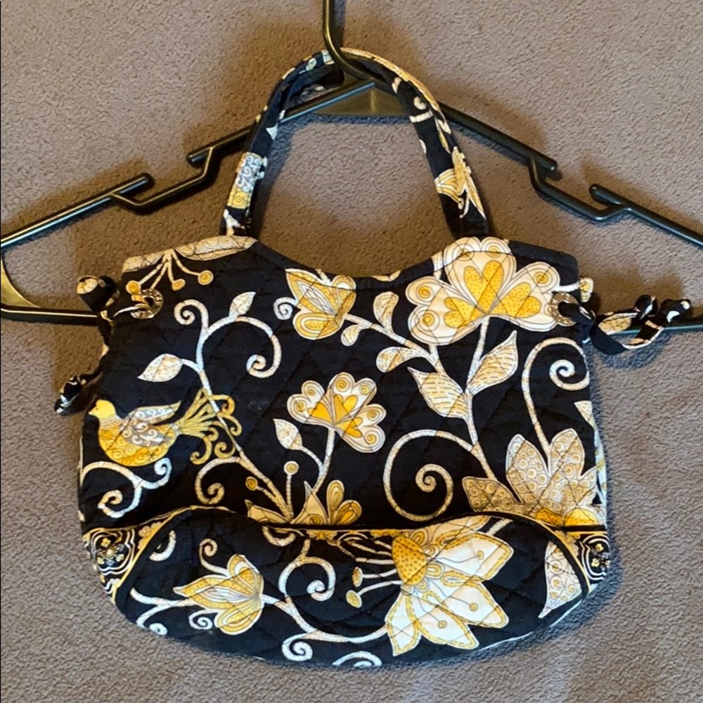 Cute Vera Bradley bag floral pattern magnetic